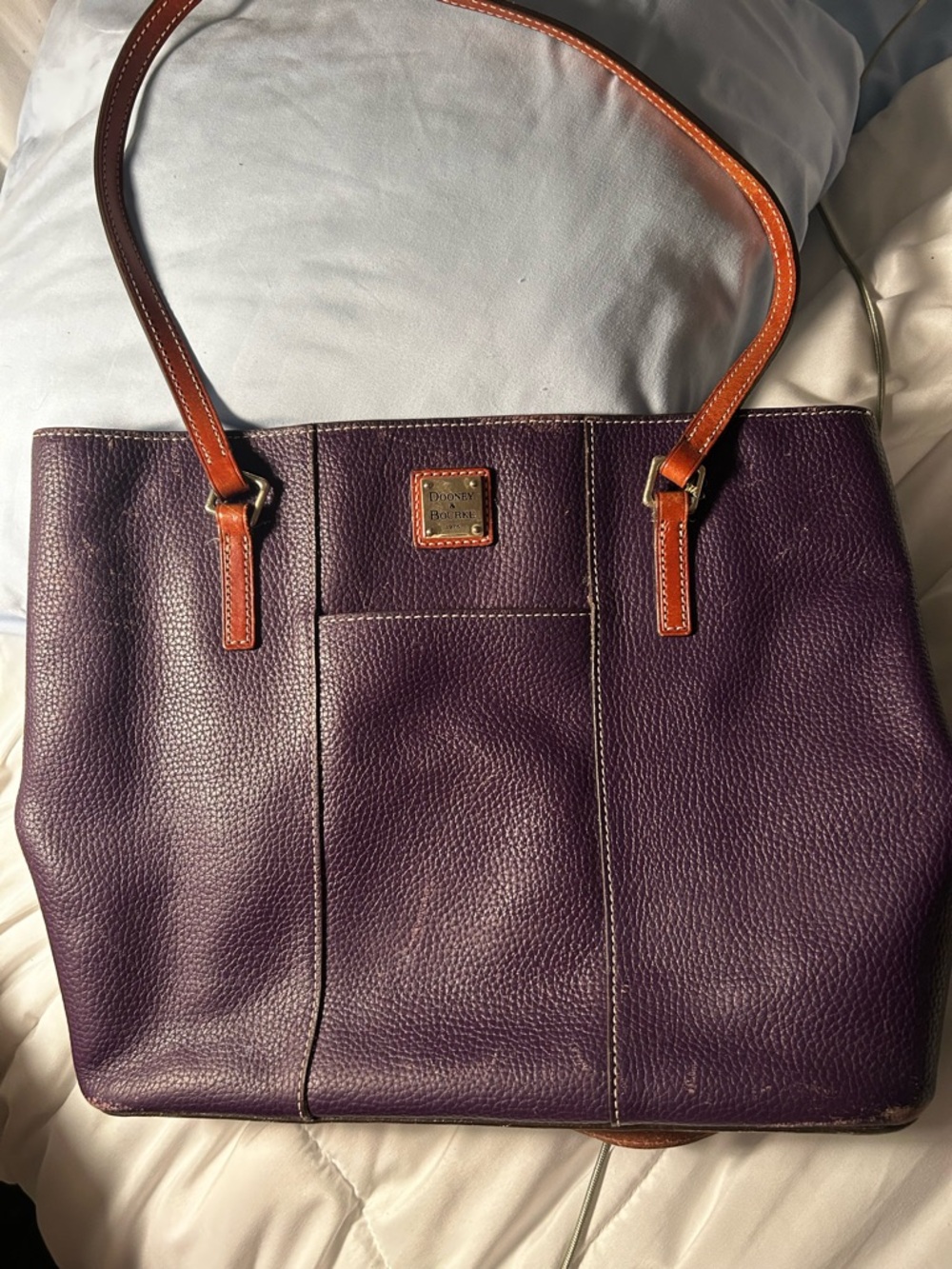 Dooney and Bourke pocketbook. - Picture 5 of 8